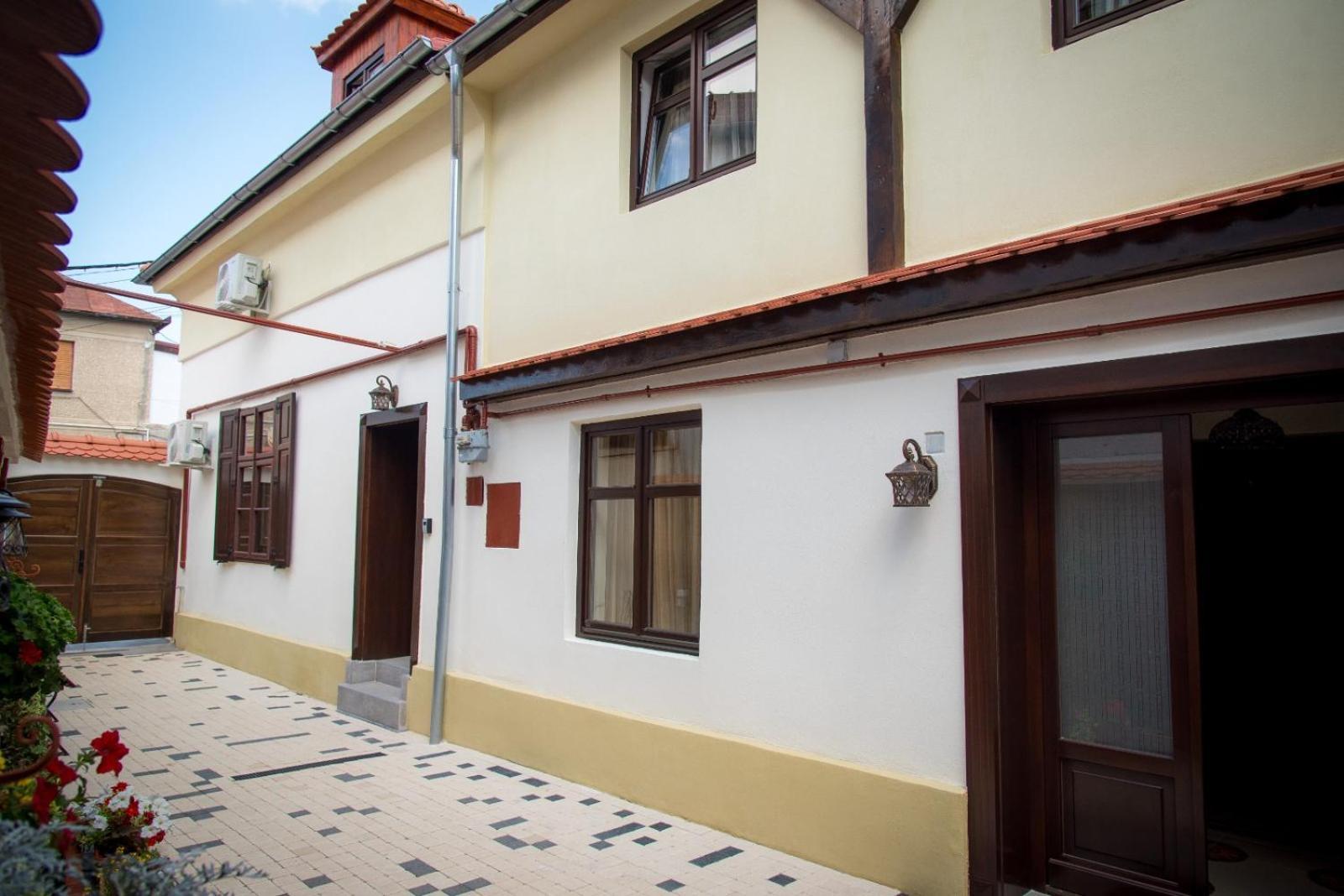 Cochet House Sibiuアパートホテル エクステリア 写真